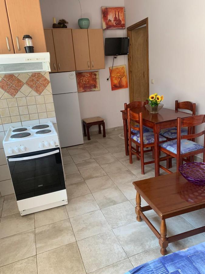 Апартаменты Domenica House Kondaraina Экстерьер фото